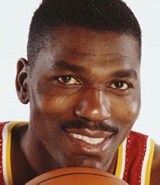 Hakeem Olajuwon : Awards | Carnegie Corporation of New York