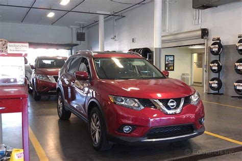 20 000 Mile Service 2014 Nissan Rogue SL AWD Long Term Road Test