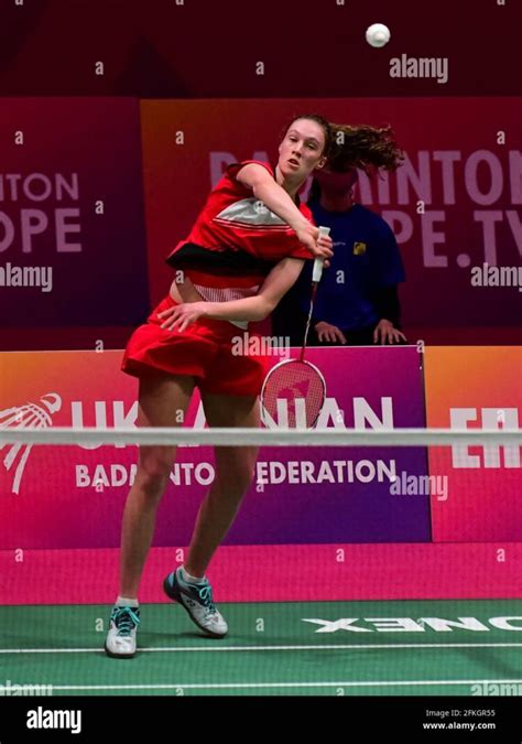 8 Hot Sexy Kirsty Gilmour Bikini Pics