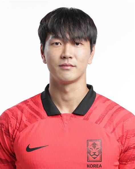 대한민국 대표 수비수 중 한명인 김영권의 프로필 울산현대와 김영권 연봉 문신 망언으로 나락 이후 증명