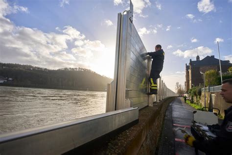 Hochwasser Erwartet Steigende Wasserst Nde An Rhein Und Mosel