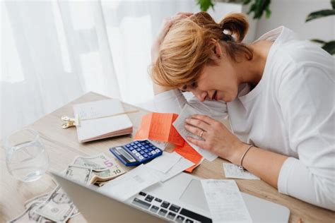 Take Control Of Your Money Habits To Manage Financial Stress