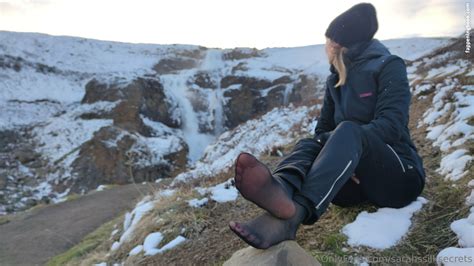 Kaitlinalyssacharles Sarahssilksecrets Nude OnlyFans Leaks