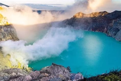 Kawah Ijen Destinasi Wisata Dataran Tinggi Di Banyuwangi Dengan