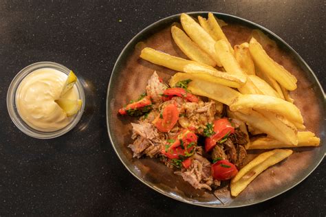 Moroccan lamb shoulder stew on Connoisseur Rustic skin on fries | Lamb Weston EMEA