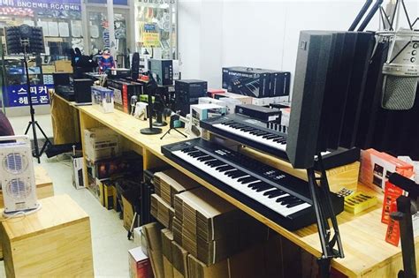 Yongsan Electronics Market | 용산전자랜드 : TRIPPOSE