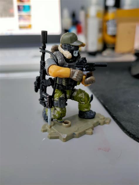 Escape from Tarkov inspired figures : r/megaconstrux