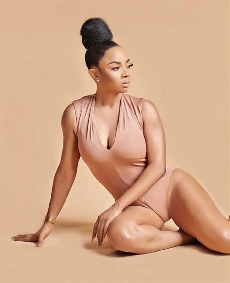 Toke Makinwa Bless Instagram With Sexy Photos As She Anticipate Launch