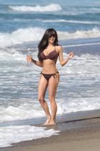 Samantha Gill Shows Off Her Bikini Body On The Set Of Water Beach Photoshoot In Malibu Aznude