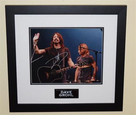 Dave Grohl, Hand signed 8×10 photo, ROCK STAR galleryROCK STAR gallery