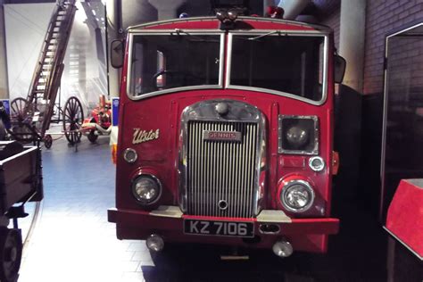 Traveling to Ravenhill Road in Northern Ireland by Bus 17