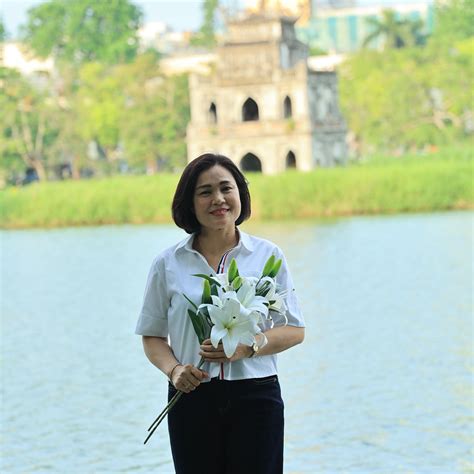 nguyen tuyet
