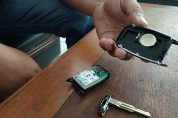 Jangan Asal Ganti Baterai Remote Keyless Mobil