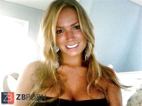 More Facebook Tarts Comment And Rate ZB Porn