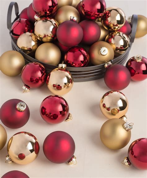 List 96 Pictures Red White And Gold Christmas Ornaments Updated