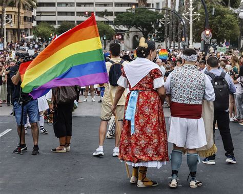 Manifestación del Orgullo LGTBI en Valencia Las Provincias