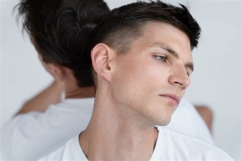 Free Photo Close Up Gay Men Posing