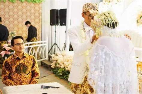 Momen Sahrul Gunawan Jadi Saksi Nikah Ekspresinya Bikin Baper