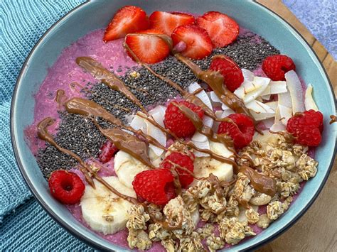 Wake Up Porridge Bowl Fr Hst Cks Rezept Mit Beeren Haferflocken