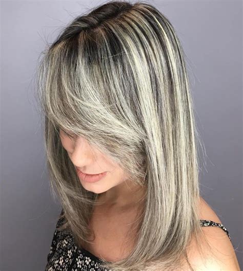 50 Pretty Ideas of Silver Highlights to Try ASAP - Hair Adviser