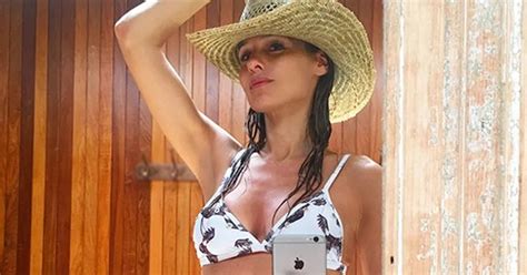 Pampita deslumbró en bikini desde Punta del Este Infobae