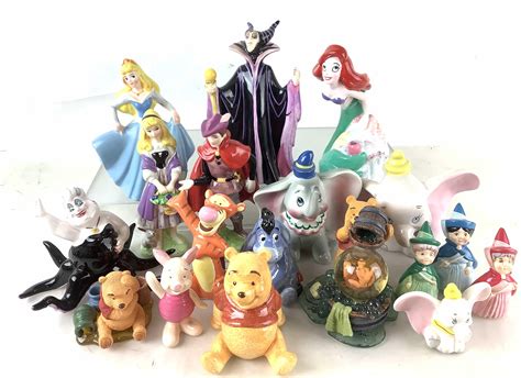 Lot 19 Assorted Vintage Disney Figurines