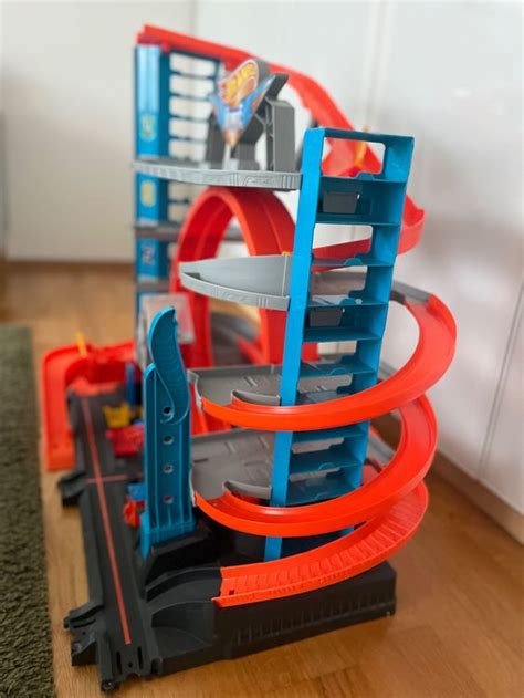 Hot Wheels City Ultimative Garage Mit Hai Angriff Kaufen Auf Ricardo