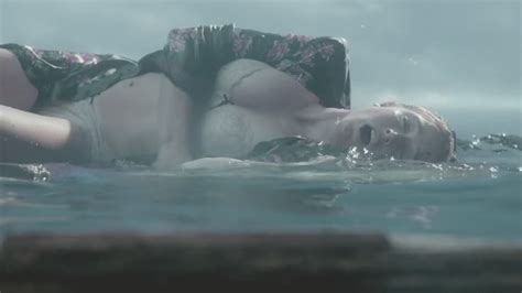 Naked Caity Lotz In Arrow