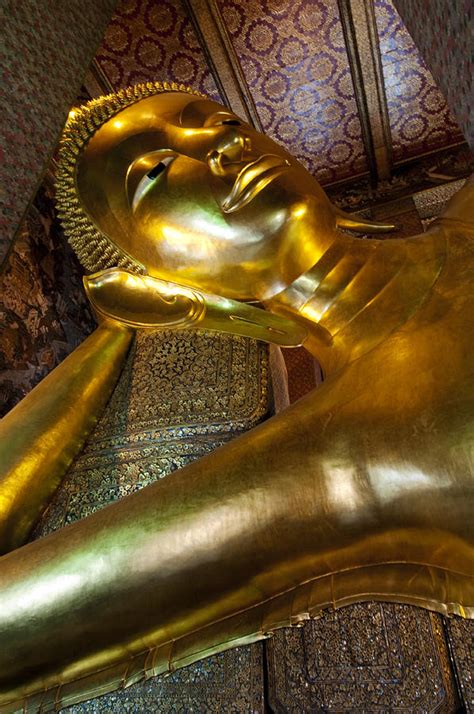 Wat Pho Reclining Buddha Photograph by Greg Vaughn - Fine Art America