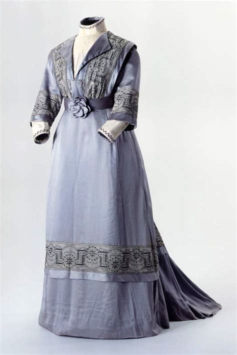 Robe De Jour Historical Dresses Vintage Gowns Fashion