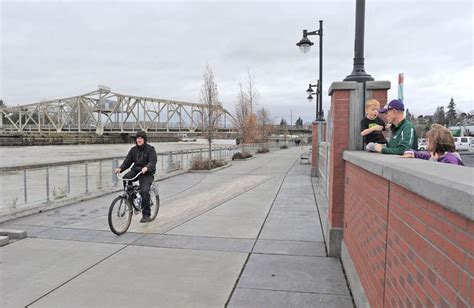 Skagit River Flooding Causes Evacuations Road Closures News