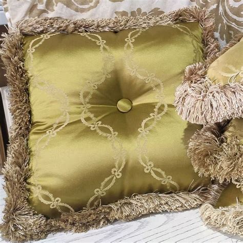 Подушка L.Zanca декоративная из шелка бархата в интернет-магазине ...