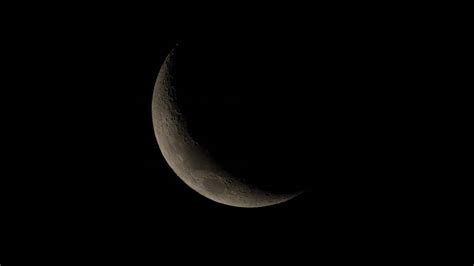 Ritual aprovecha la energía de la Luna Creciente para atraer la