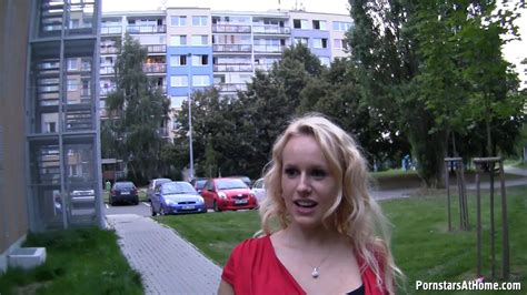 PublicScanner PornstarsAtHome Welli Angel Wicky Bus Stop Babe Gives Killer Blowjobs