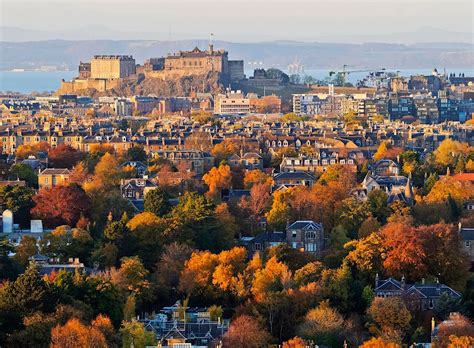 12 Horrible Photos That Prove Edinburgh In Autumn Is The Absolute Worst