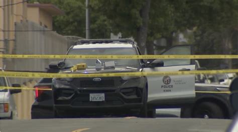 L A Detectives Investigating Deadly San Pedro Shooting Ktla