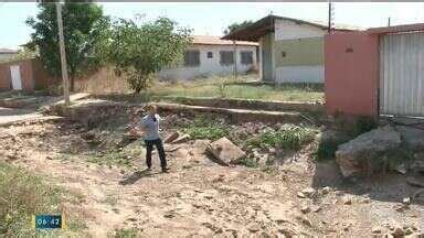 Bom Dia Piauí Moradores do Residencial Torquato Neto IV abandonam