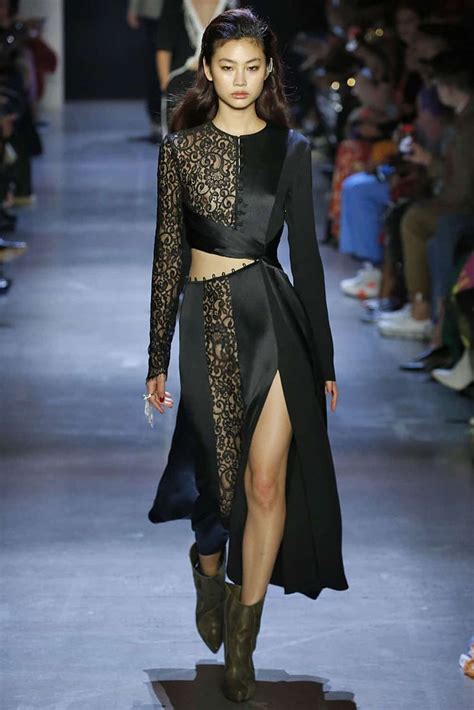 Pin On Fashion Inspo Prabal Gurung Fashion Fashion Outfits