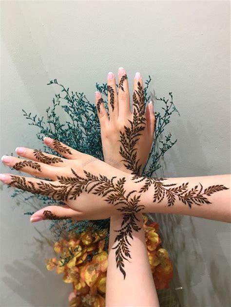 Pin Di Sklar Su Henna Tattoo Ideas2024 Nel 2024 Mehandi Designs