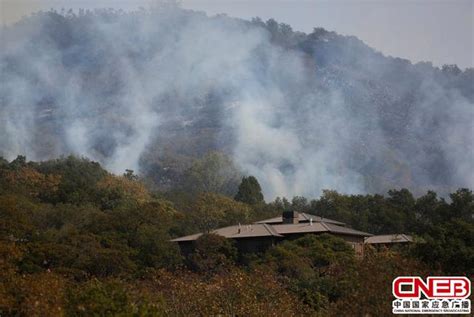 美國加州北部森林大火已致40人死亡 10萬居民撤離 每日頭條