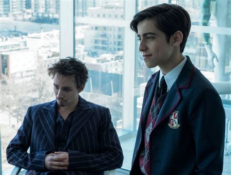 The Umbrella Academy Aidan Gallagher On Playing Number Five Collider