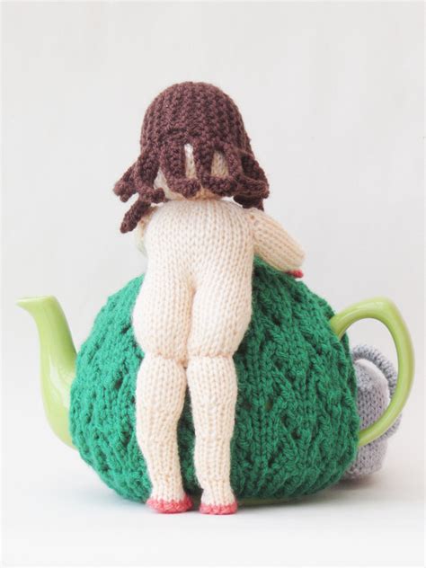 Naked Gardener Tea Cosy Knitting Pattern