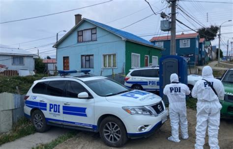 Encuentran a un hombre fallecido al interior de un baño químico en