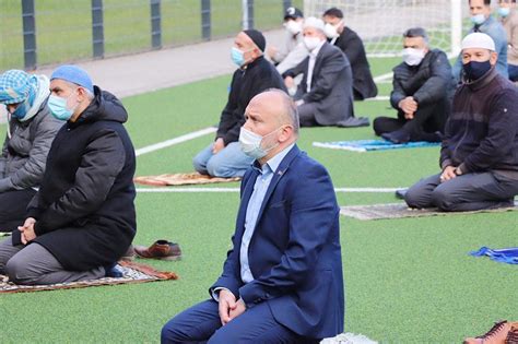 Avrupada Korona G Lgesinde Bayram Namaz K L Nd Avrupa Haberleri