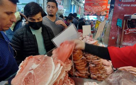 En promedio se gastan dos mil pesos en cena navideña El Sol de