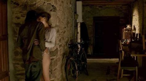 Naked Helene Zimmer In Q Desire