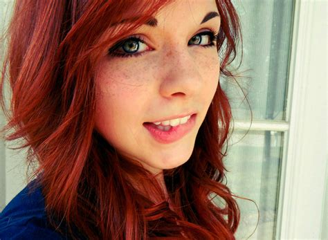 Sexy Lip Bite Porn Pic