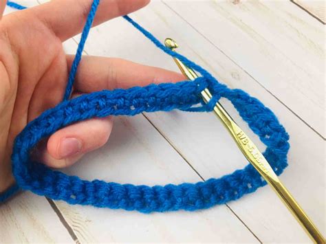 How To Make A Crochet Gauge Swatch Rows And Rounds