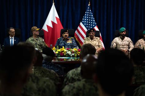 His Majesty The King Of Bahrain Visits U S 5th Fleet Headquarters U S Central Command News