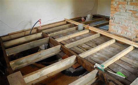 Какую пароизоляцию выбрать для пола по лагам в деревянном доме